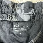 Athleta Women's Small Printed Mesh Racer Run Short 4" Camo Gym Athletic Photo 1