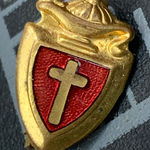 Gold Shield Red Cross Enamel 14/" Lapel Pin‎ Badge Religious Christian Symbol Photo 0