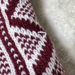 Xhilaration NWT Maroon and White Knit Slipper Socks Photo 7