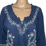Bandolino  embroidered peasant top Photo 1