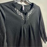 secret treasures  Black Quilted Robe with Floral Embroidery Photo 1