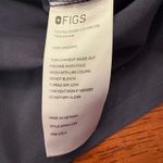 FIGS  Casma Short Sleeve V-Neck Scrub Top Blue/Gray Size‎ Medium FW1100 PO 2314 Photo 3