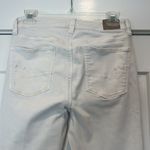 American Eagle  White distressed super hi rise jegging  Jeans size 8 regular. Photo 4