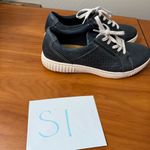 Clarks  Women's Caroline Ella Sneaker Navy Blue Leather Cutout Detail Lace Up 8.5 Photo 7