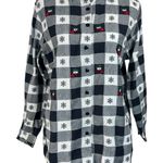 Casey & Max Large Top Button Photo 0