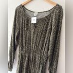 Paper Crane NEW!! Adorable Green Floral Long Sleeve Elastic Waist Mini Dress Photo 2