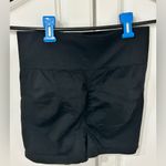 Women Athletic Yoga Butt Scrunch Biker Shorts Size M Black Size M Photo 1