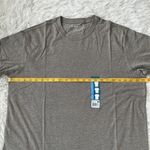 Eddie Bauer  Men’s short sleeve Basic Tee in heather gray size Large Photo 7