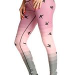Noli  Yoga Ombré Bird Leggings. Size XSmall. Photo 0