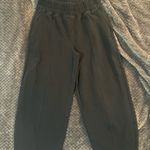Old Navy  barrel leg sweatpant Photo 1