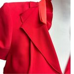 T Tahari Red & Coral Dress Belt Ruffled Collar V Neckline Size 6 Photo 3