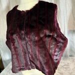 Source Unknown Faux fur vest woman’s 3X, burgundy Photo 3