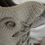 Adidas Yeezy Boost Photo 2