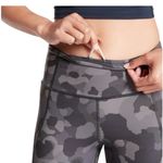 Athleta  Lightning Camo 7/8 Tight Legging Size M Photo 5
