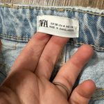 ZARA  Distress Light Blue Denim Mom Shorts Cuffed Button Fly Distressed Size 4 Photo 4