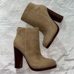 Vince Camuto  Tan Leather Ankle Boots
Boots(Size 6.5M) Photo 8