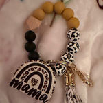 Leopard Print Mama Keychain Bracelet Black Photo 0