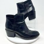 Wolverine 1000 Mile Women's Black Heeled Ankle Zipper Leather Ankle Bootie 8.5 Photo 0