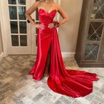 Sherri Hill Prom Dress Photo 3