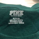 PINK - Victoria's Secret NWT - PINK VS - Long Sleeve Campus Tee - Medium - Dark Green - Photo 3