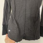 LULULEMON gray stripe long sleeve thermal shirt size 4 Gray Photo 2