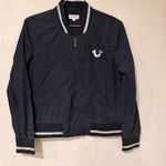 True Religion  Bomber Jacket Womens Black LS World Tour 2002 Graphic Sz L VTG Photo 2