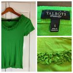 Talbots Ribbed Short Sleeve Ruffle Tee Shirt Womens Small Kelly Green Preppy Photo 1