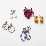 Lot of 5 Pairs Clip On Earrings Gold Silver Tone Purple White Yellow Red Beads Photo 1