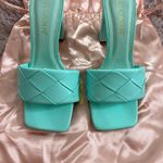 Miss Lola Heels Photo 2