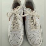 Nike  White and Pink Athletic Shoes with Breathable Design Photo 4