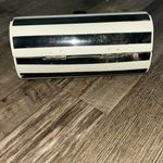 Black and white stripe Women’s hard sided hand clutch Photo 1