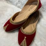 Elegant Handcrafted Women's Punjabi Jutti Photo 3