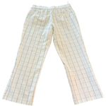 Amanda & Chelsea White Ankle Cropped Pants Photo 10