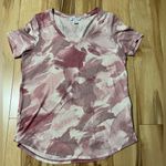 Athleta  Breezy Scoop V-Neck Tee Pink Floral Camo Short Sleeve Women's Med Photo 0
