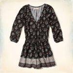 Hollister ✨HP 3-14-17✨Belmont Shore Romper Black Pattern✨ Photo 2