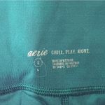 Aerie  cropped length leggings scallop design Photo 3