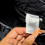 Everlane  The Curvy '90s Cheeky Jeans in Washed Black Photo 6