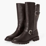 JustFab Breyona Buckled Flat Boot Size 8 Product Description New! Padded insole for extra comfort Material: Faux Leather Heel Height: 1.25" Shaft Height (based on size 8): 10.7" Measurements will vary slightly Imported Photo 0
