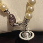 Vivienne Westwood  faux pearl and Saturn orb pendant choker, new. Photo 5