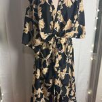 Maison Du Soir Cream and Tan Dolman Sleeve Wrap Robe Size undefined Photo 7