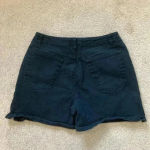 Liz Claiborne  lizwear black jean shorts in size 8 Photo 1