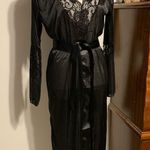 Black Lace Trim Robe Size M Photo 1