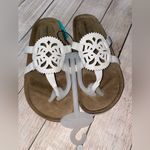 Maurice's  | Sandals Photo 1