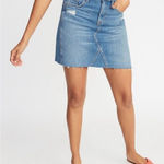 Old Navy Womens High Waisted Frayed Raw Hem Distressed Jean Skirt - Sz 2 Photo 0