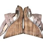 Sole Society  4 inch “Jenny” wedge heel sandal in taupe women’s size 8 Photo 3