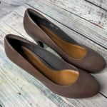 Clarks  Women's Brier Dolly Dress Pump Grey Soft Cushion NWT 10M Photo 2