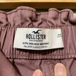 Hollister  Mauve Classic Ultra High Rise Mom Cargo Pants Jeans Size Womens S Photo 5