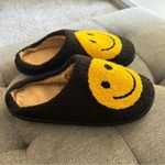 None Smiley face Fuzzy Slippers, size Large 8/9US, wide width Photo 2