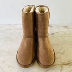 UGG  AUSTRALIA Chestnut Suede Classic Short Shearling Boots - US 7 Photo 1
