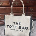 Marc Jacobs  The Tote Bag Photo 0